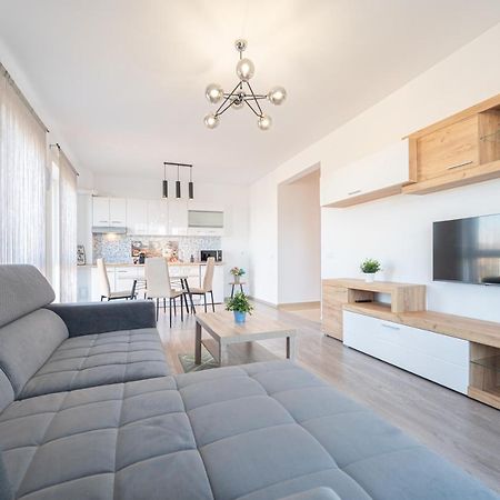 Serene Flat Apartment Oradea Exterior foto